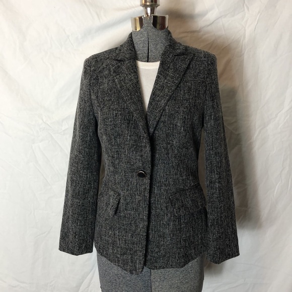 Gray Blazer (C) - Picture 6 of 8